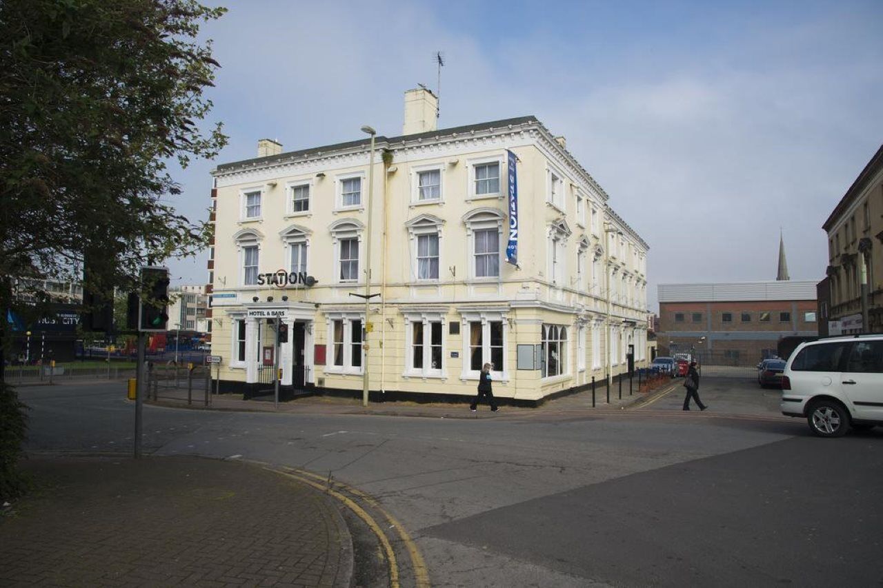 Station Hotel Gloucester Exterior photo